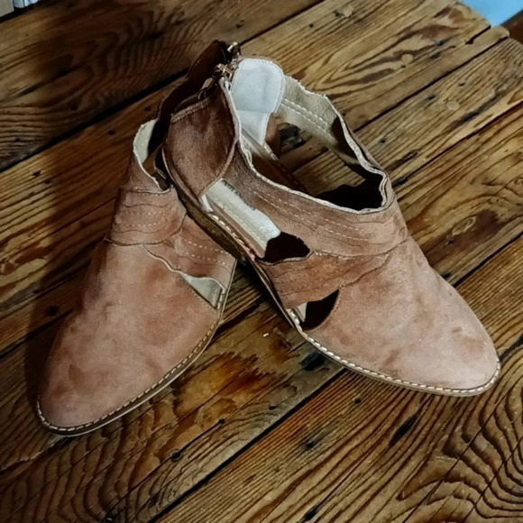 Cowgirlcore Let's See Style Los Angeles Suede cutout bootie with heel zipper 6 - Picture 13 of 14